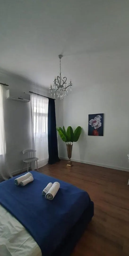 Tiflis 2Br Apartment In The Historic Neighborhood